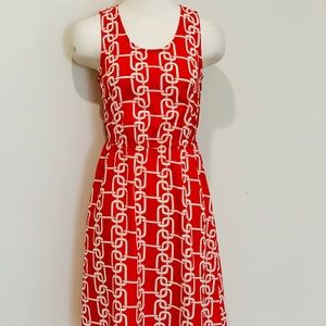 Red summer dress with white chain pattern